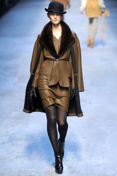 Look 35